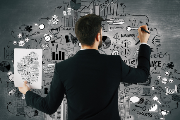 Hebron Costa Cruz de Oliveira reflete sobre como conciliar carreira e família sem abrir mão do essencial.