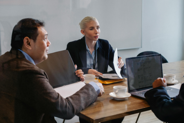 Luciano Guimaraes Tebar analisa como o capital humano se tornou diferencial estratégico para empresas competitivas.